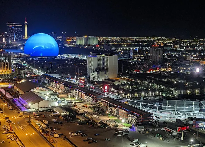 Penthouse Suite With Strip View At The Signature At Mgm Grand